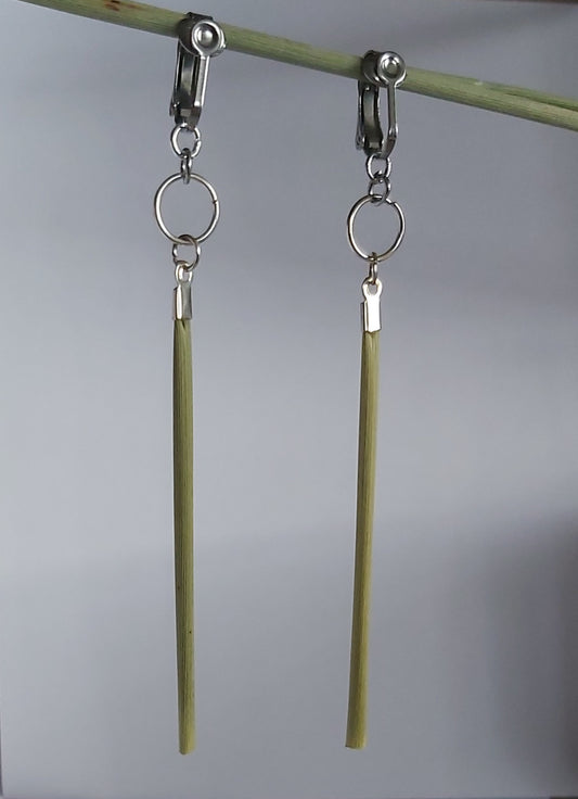 CLIP ON Whakahou - Roa Earrings